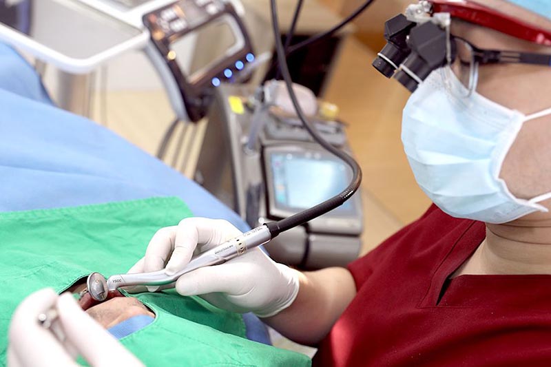 媒體報導|植牙搭高壓氧 有助傷口癒合降低腫脹疼痛不適